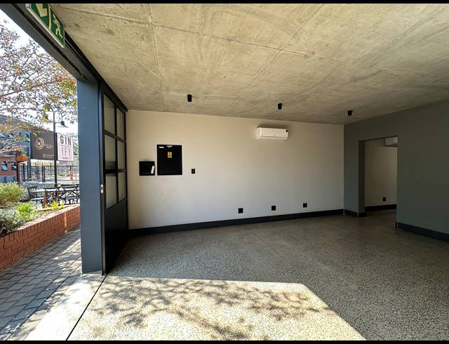 23M² OFFICE TO LET IN ROOIHUISKRAAL NORTH